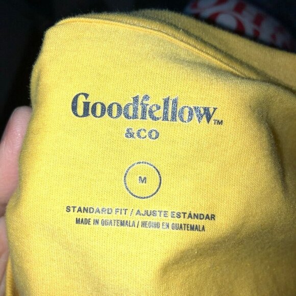 New Yellowstone Goodfellow & Co Mens Medium Yellow Standard Fit T Shirt Tee Sz M - Picture 8 of 9